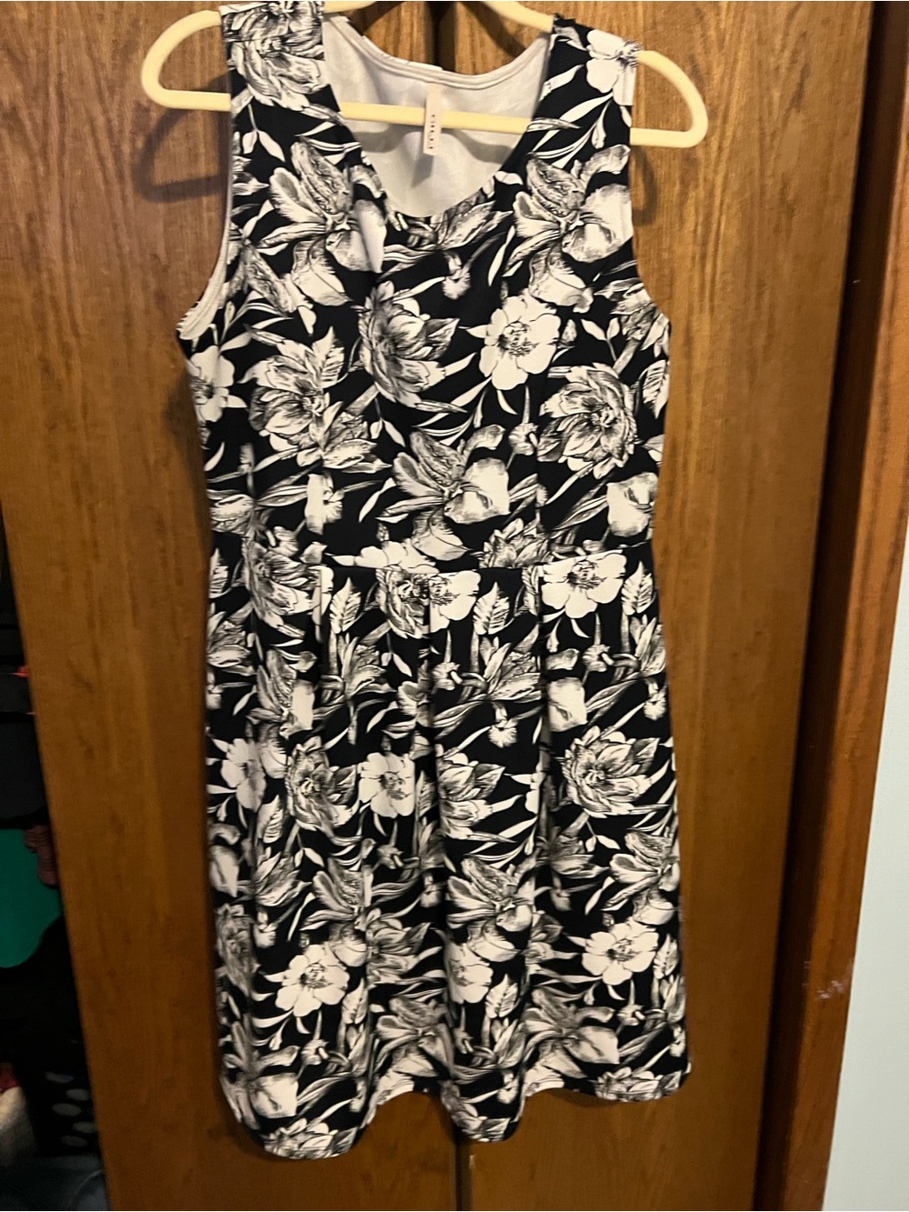 Gilli Black and White Floral Dress
